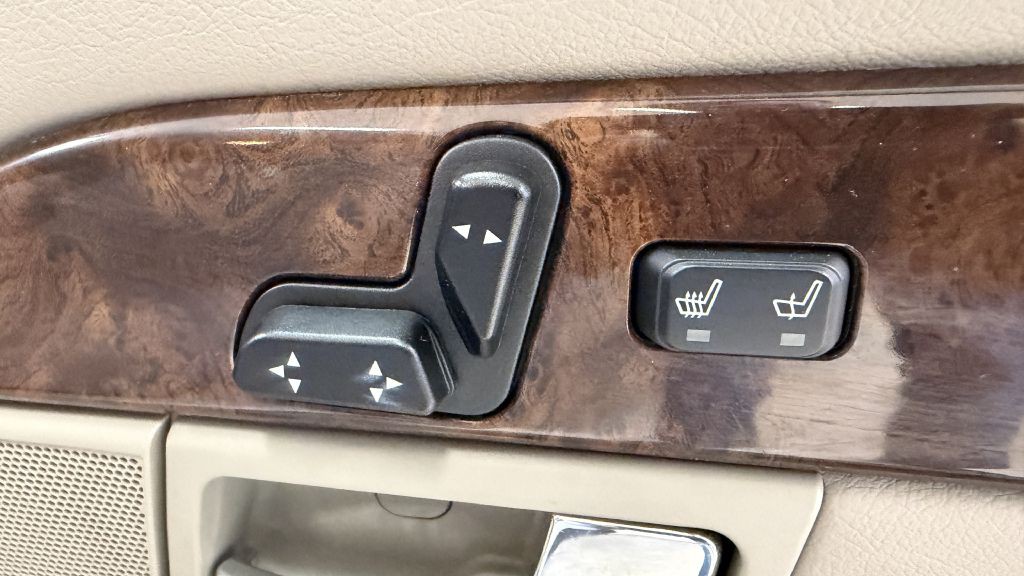 2010 Mercury Grand Marquis Image 37