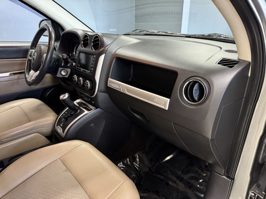 2014 Jeep Compass Image 19