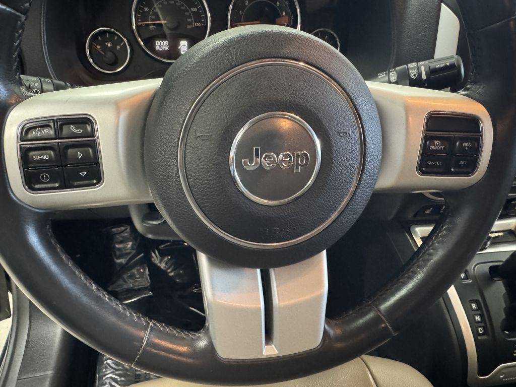 2014 Jeep Compass Image 25