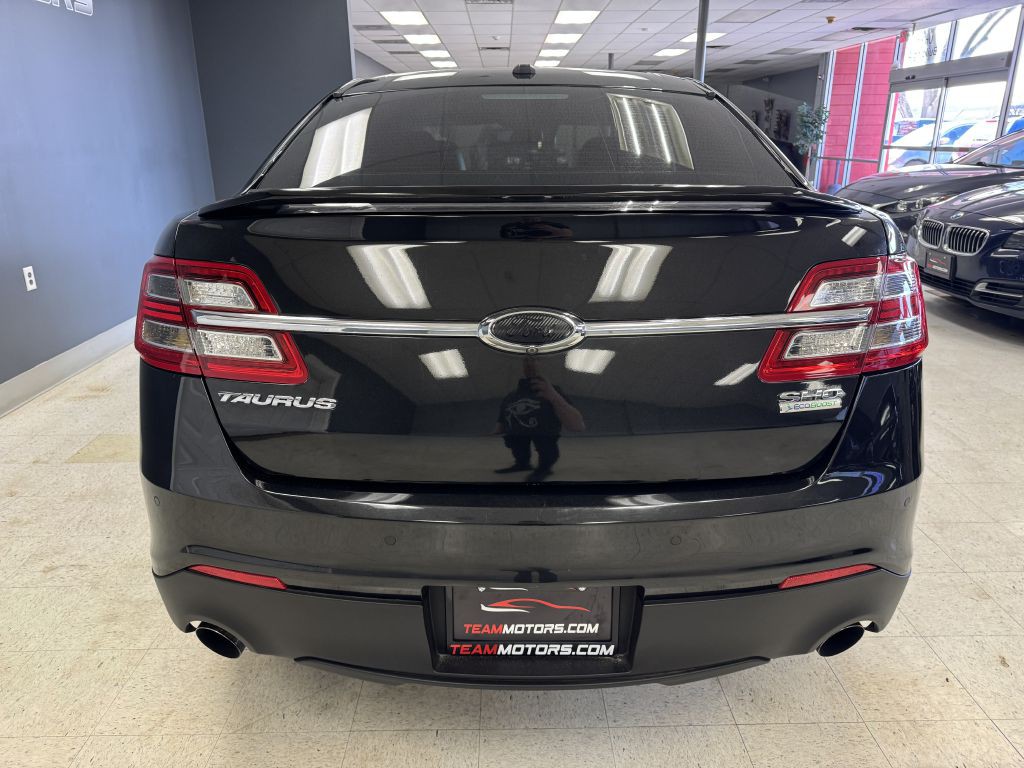 2015 Ford Taurus Image 9