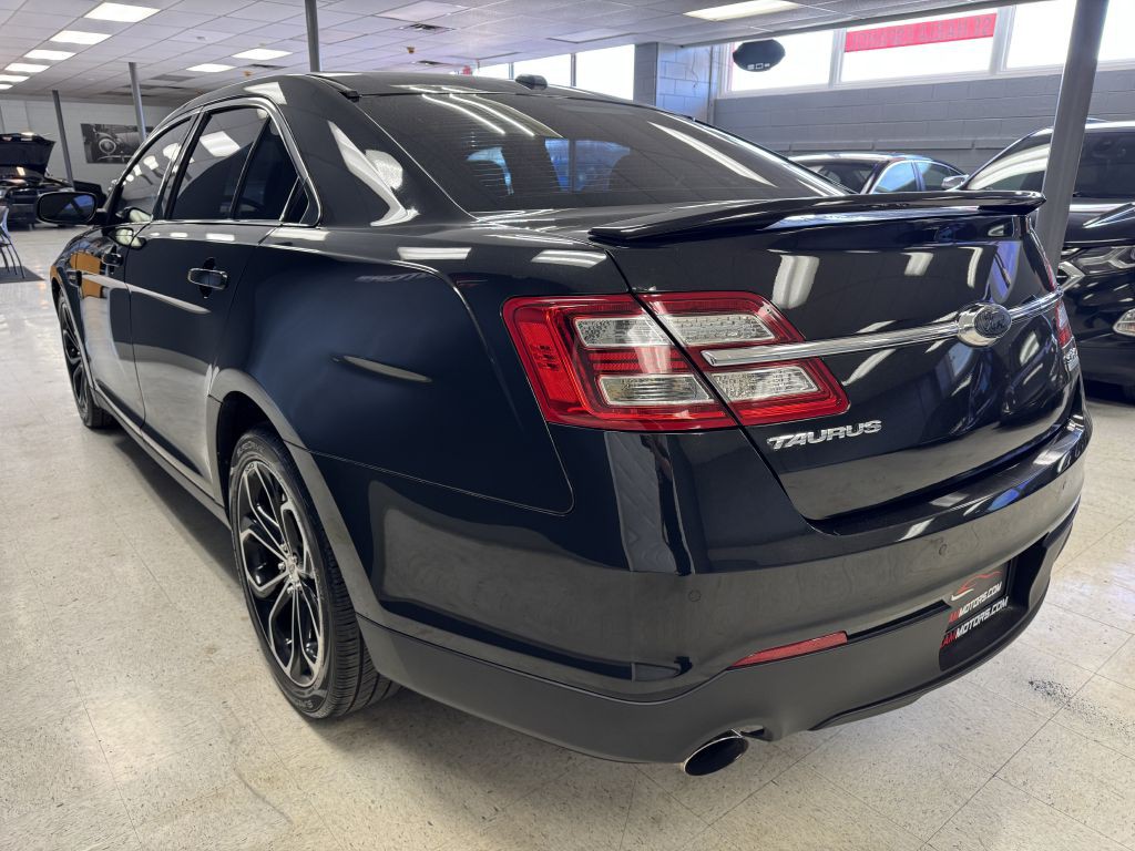 2015 Ford Taurus Image 10