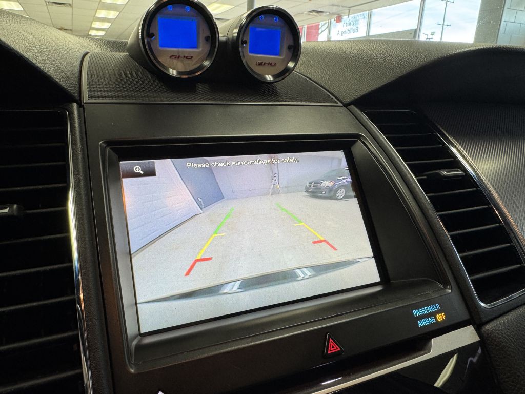 2015 Ford Taurus Image 34