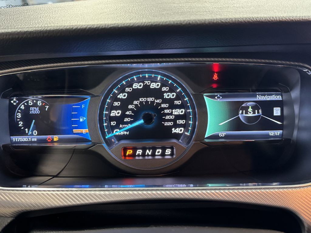 2015 Ford Taurus Image 35