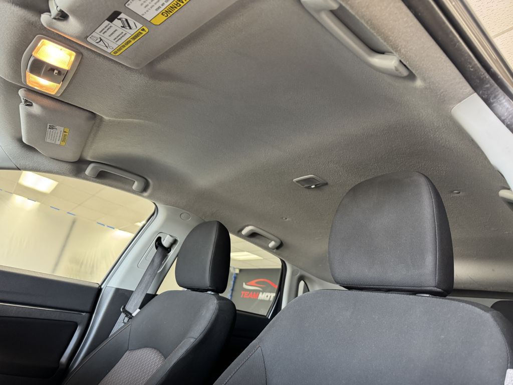 2017 Mitsubishi Outlander Image 24