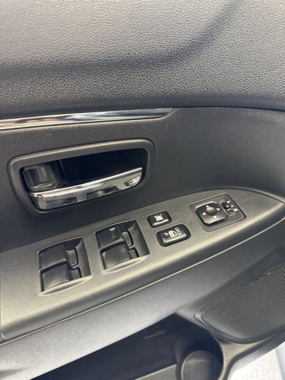 2017 Mitsubishi Outlander Image 26