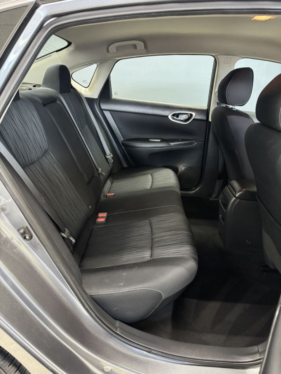 2016 Nissan Sentra Image 14