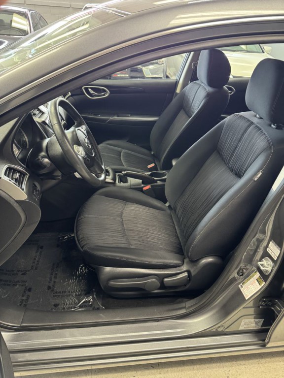 2016 Nissan Sentra Image 17