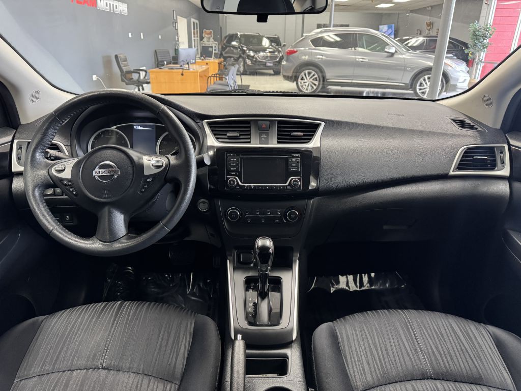 2016 Nissan Sentra Image 18