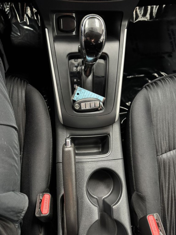 2016 Nissan Sentra Image 28