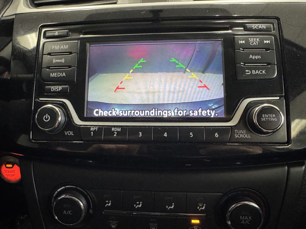 2016 Nissan Sentra Image 30