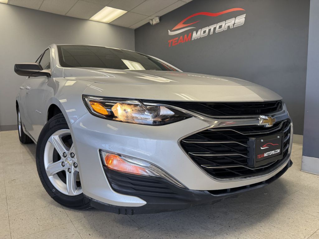2020 Chevrolet Malibu Image 2