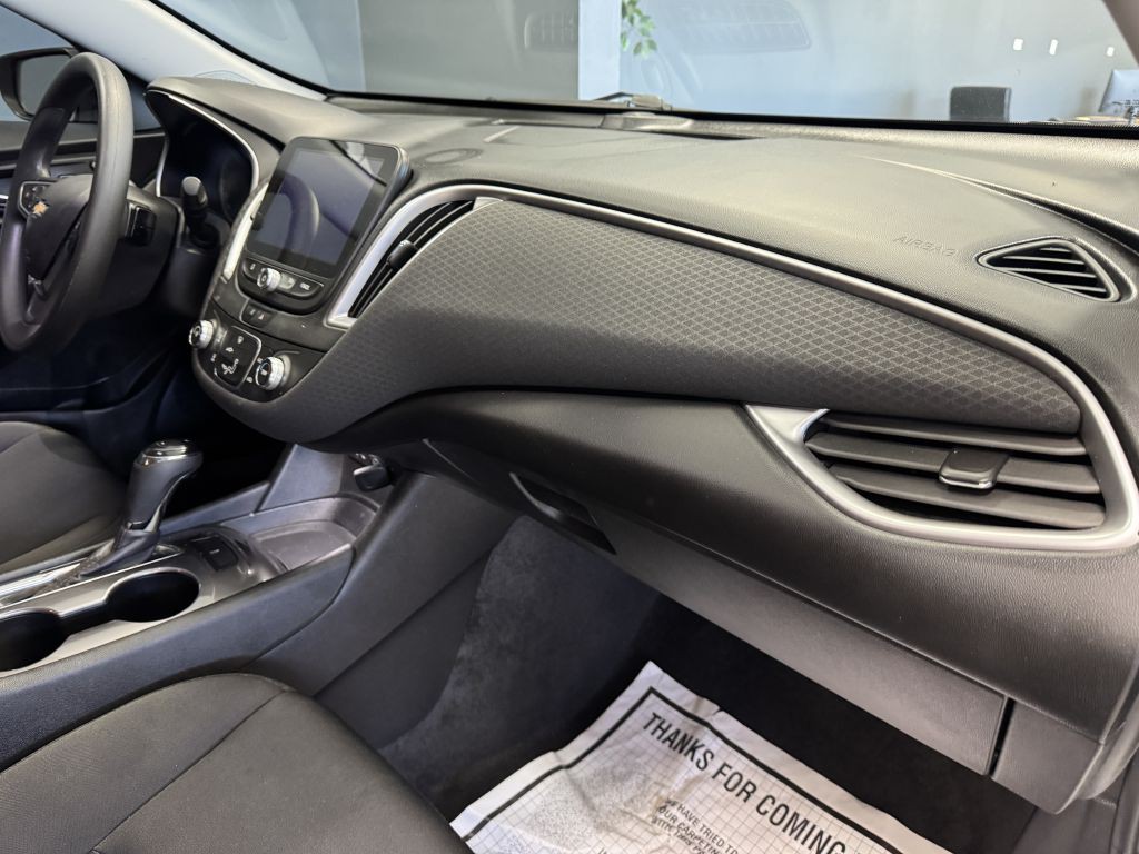 2020 Chevrolet Malibu Image 17