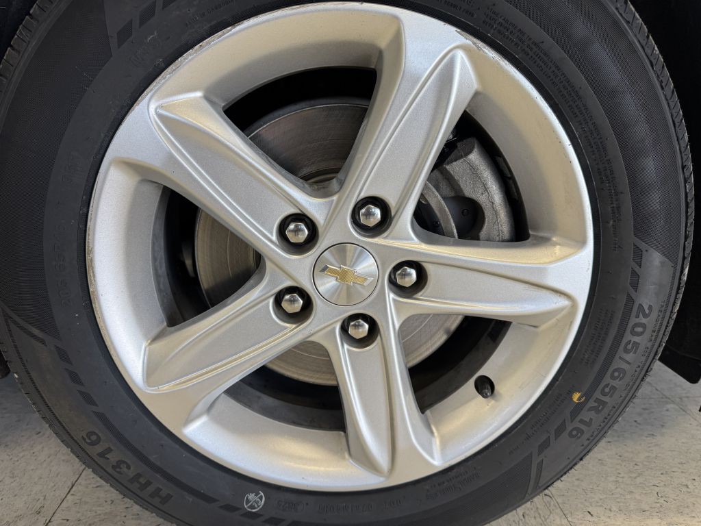 2020 Chevrolet Malibu Image 32