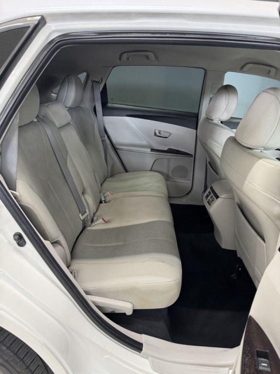 2012 Toyota Venza Image 13