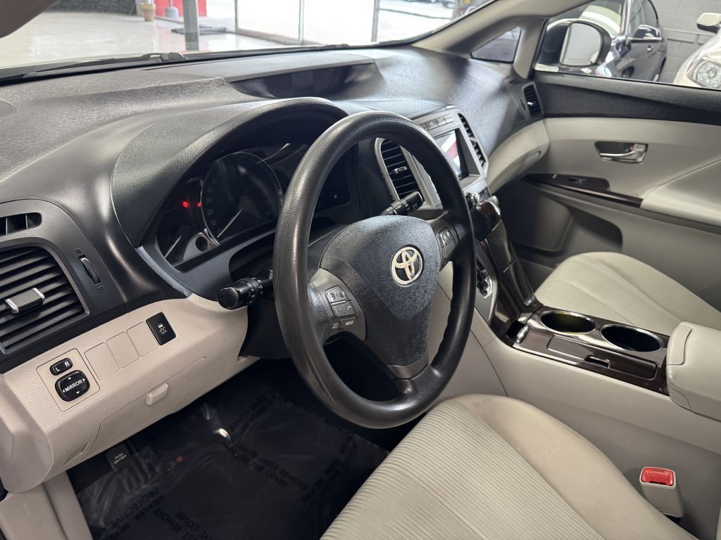 2012 Toyota Venza Image 19