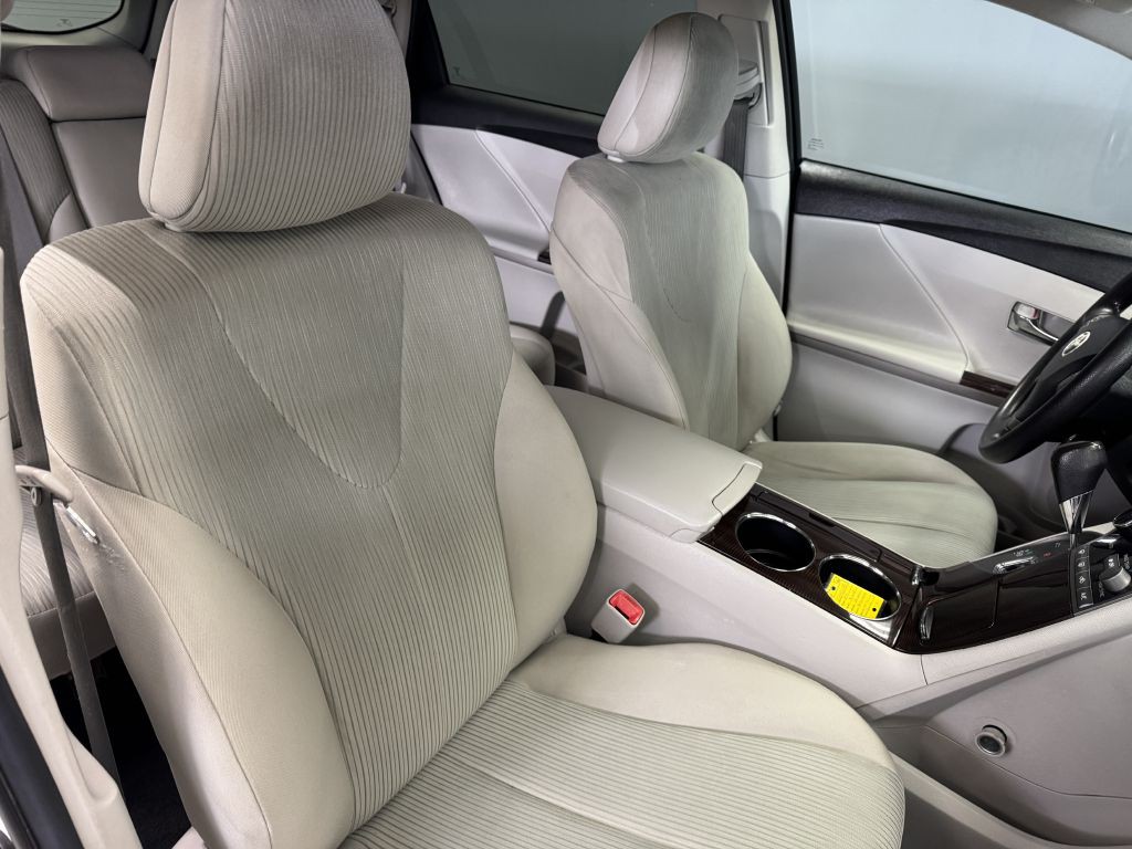 2012 Toyota Venza Image 20