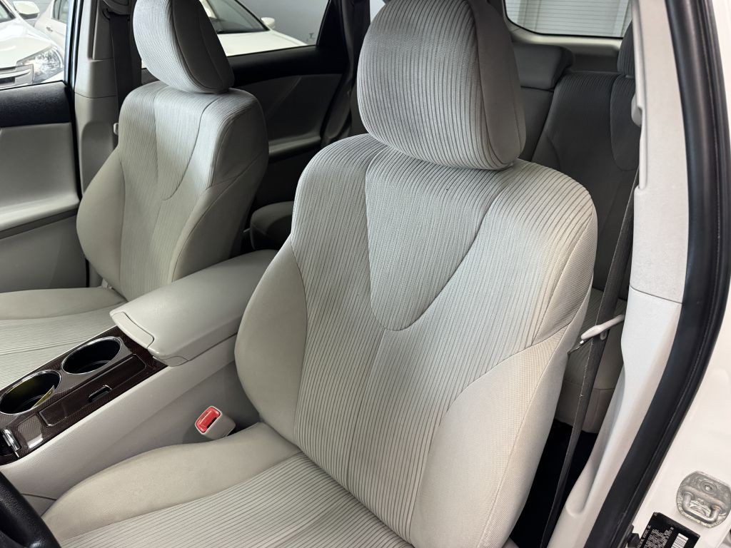 2012 Toyota Venza Image 21