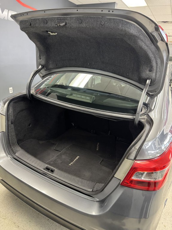 2016 Nissan Sentra Image 11