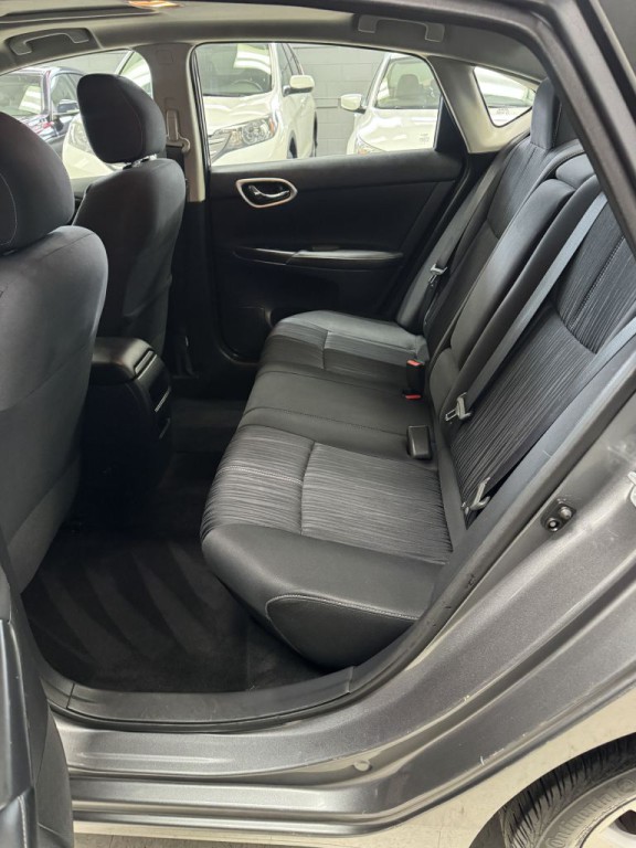 2016 Nissan Sentra Image 14