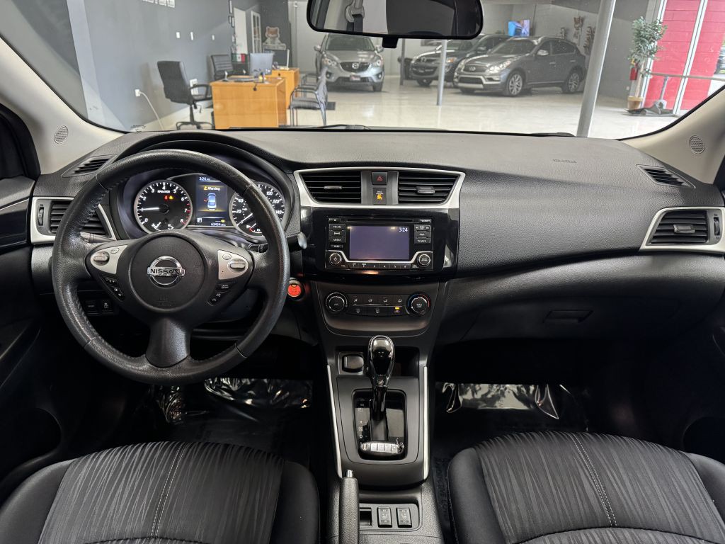 2016 Nissan Sentra Image 17
