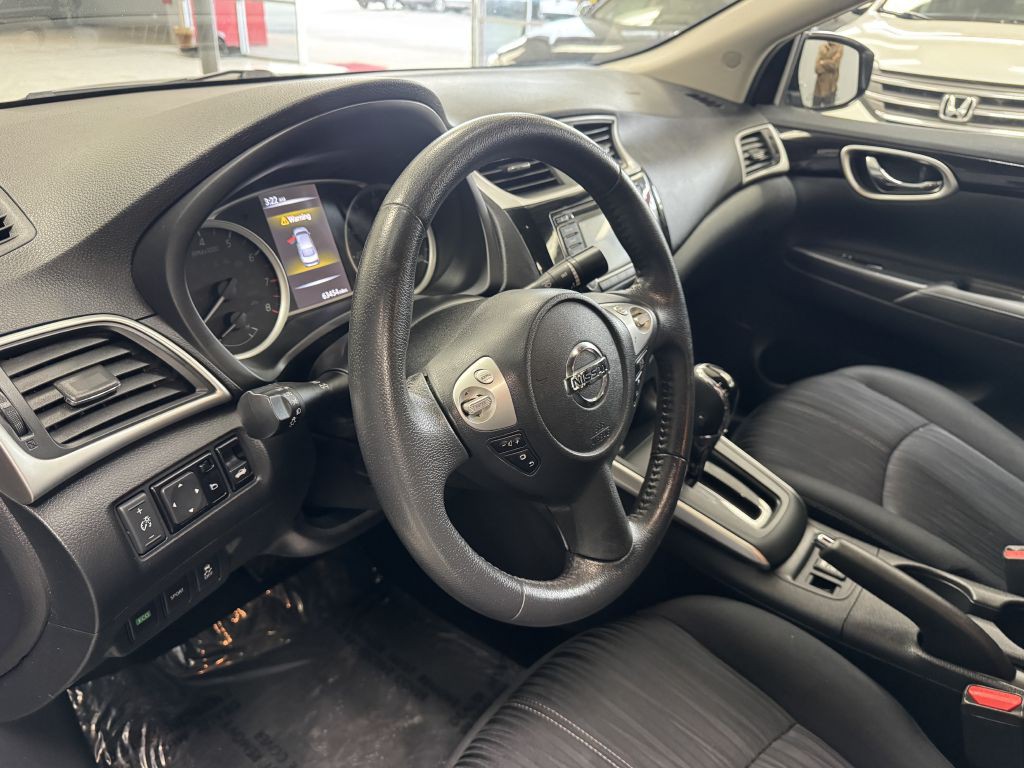 2016 Nissan Sentra Image 19
