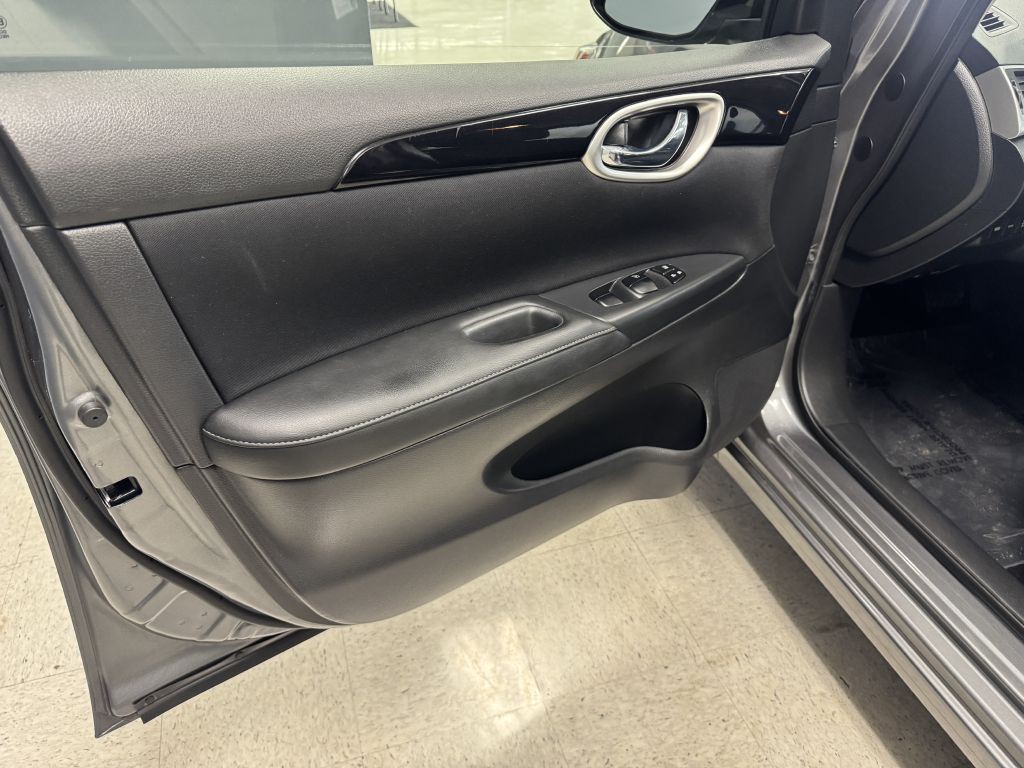 2016 Nissan Sentra Image 22