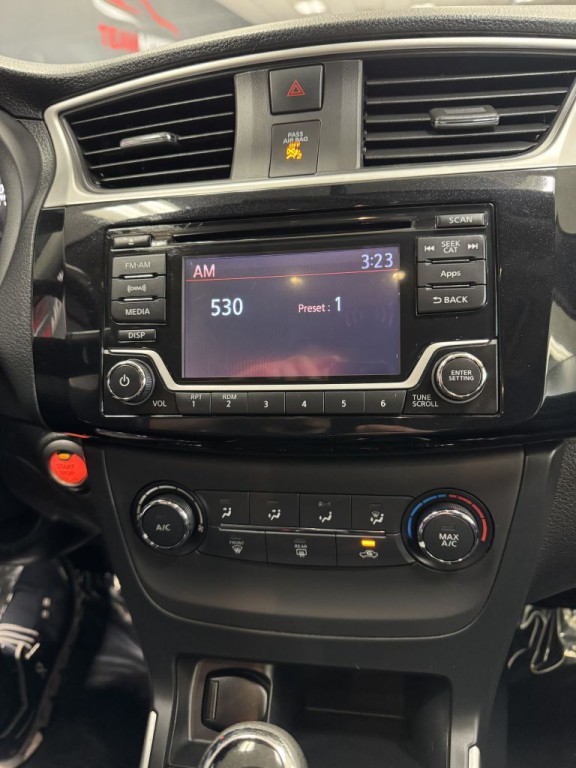 2016 Nissan Sentra Image 26