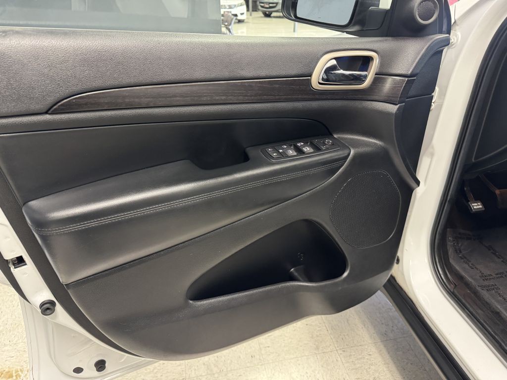 2014 Jeep Grand Cherokee Image 22