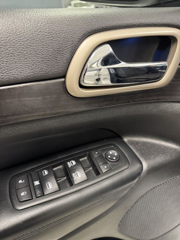 2014 Jeep Grand Cherokee Image 23