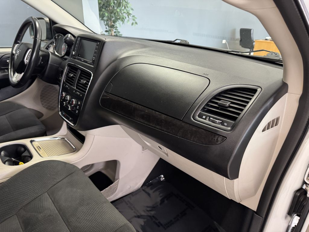 2015 Dodge Grand Caravan Image 18