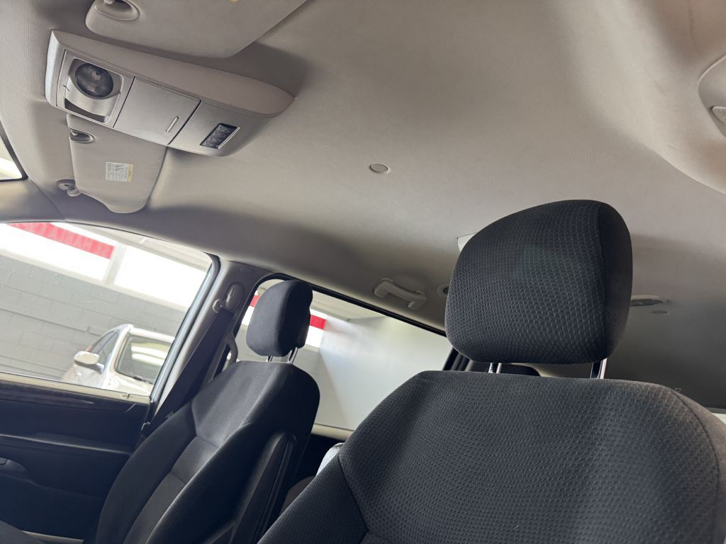 2015 Dodge Grand Caravan Image 22