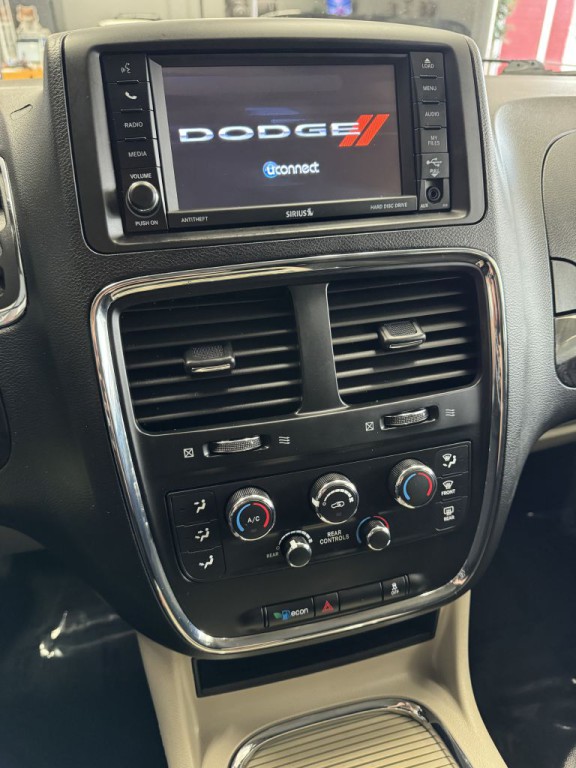2015 Dodge Grand Caravan Image 29