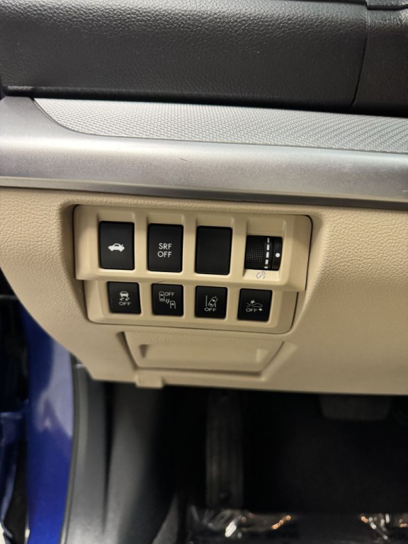 2016 Subaru Legacy Image 22