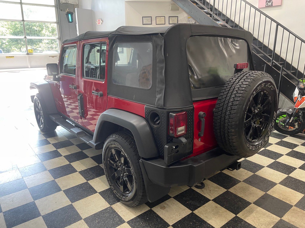 2010 Jeep Wrangler Unlimited Image 9