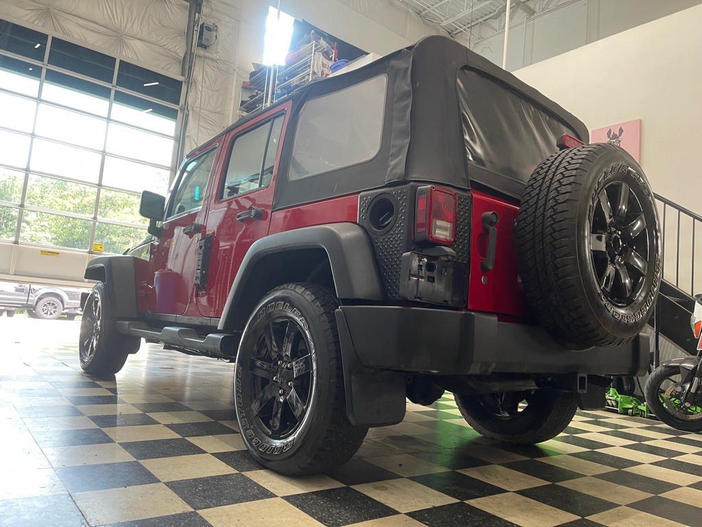 2010 Jeep Wrangler Unlimited Image 10