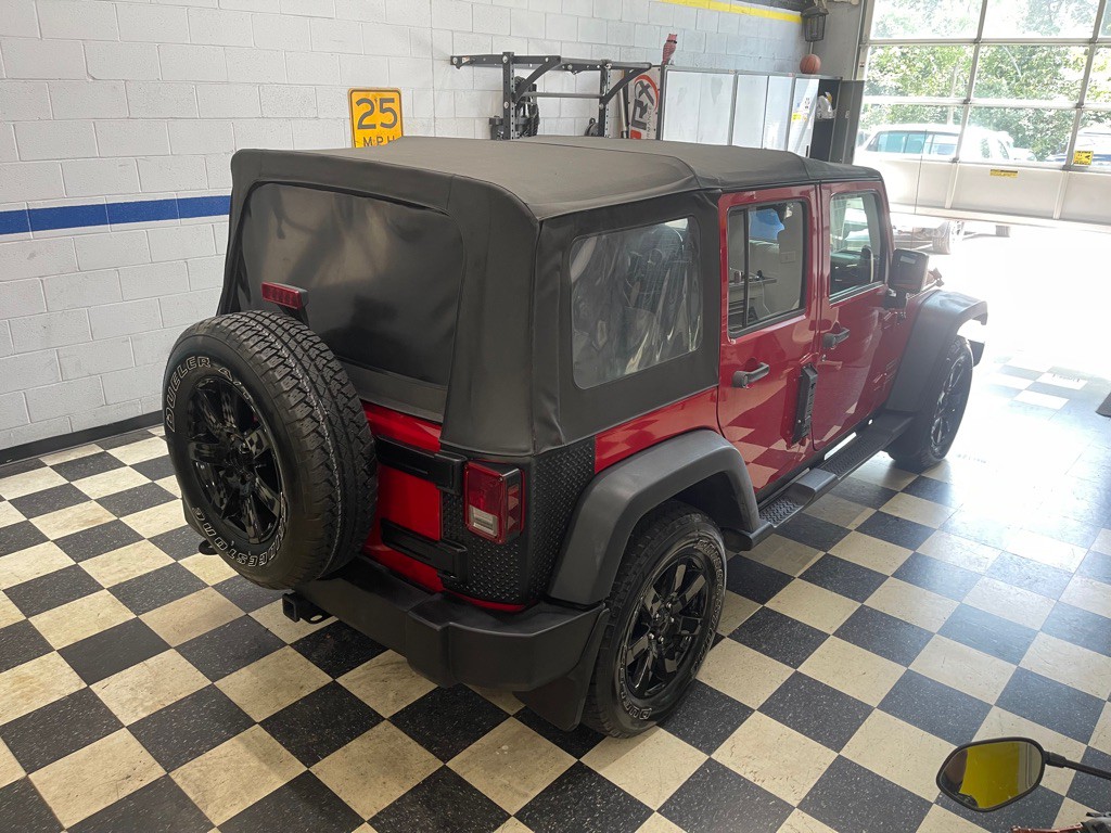 2010 Jeep Wrangler Unlimited Image 14