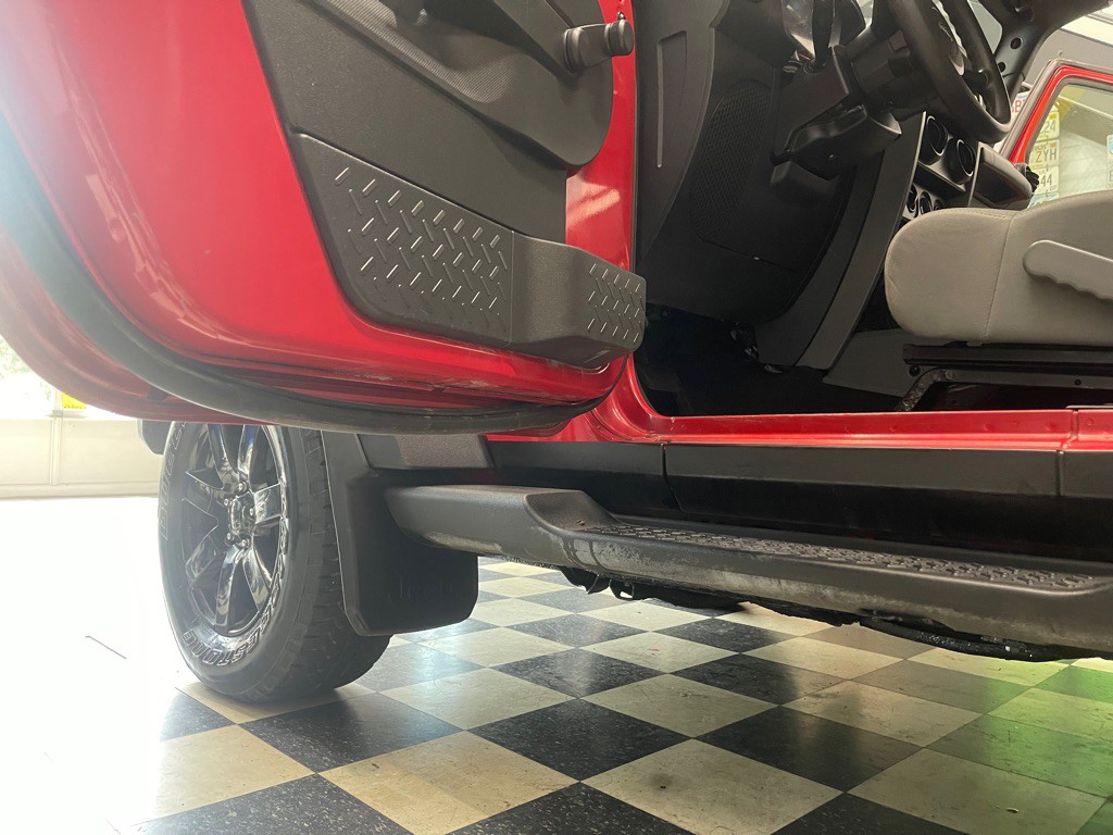 2010 Jeep Wrangler Unlimited Image 23