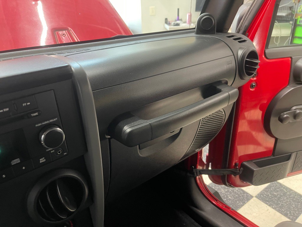 2010 Jeep Wrangler Unlimited Image 35