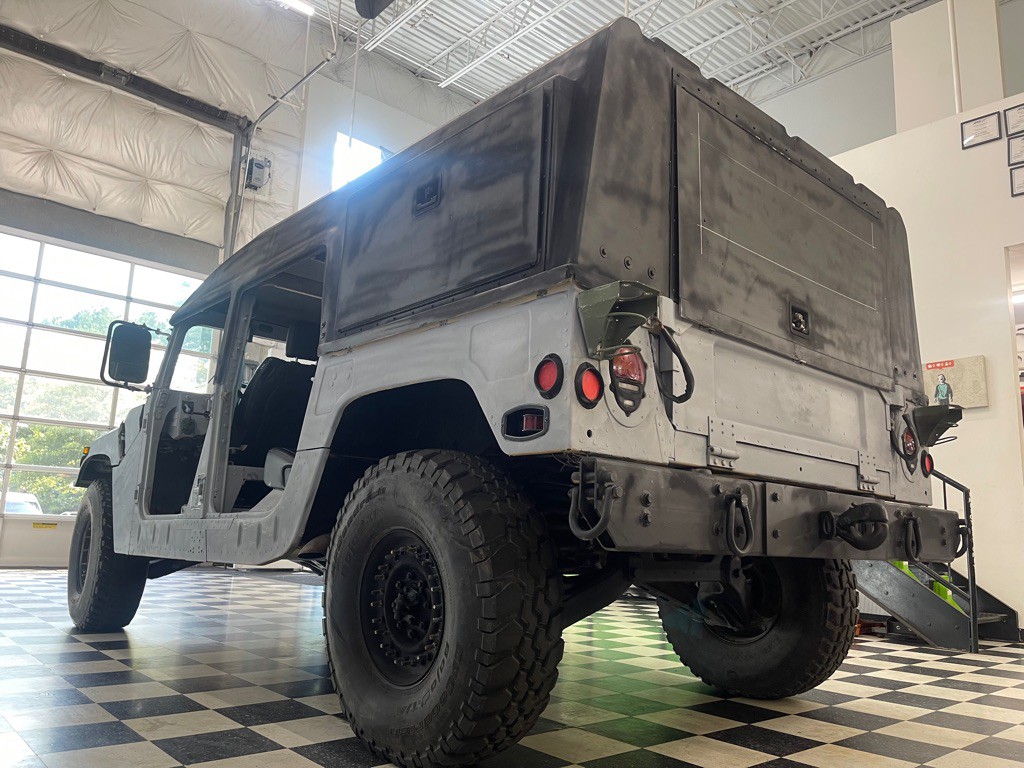2006 AM General Humvee Image 8