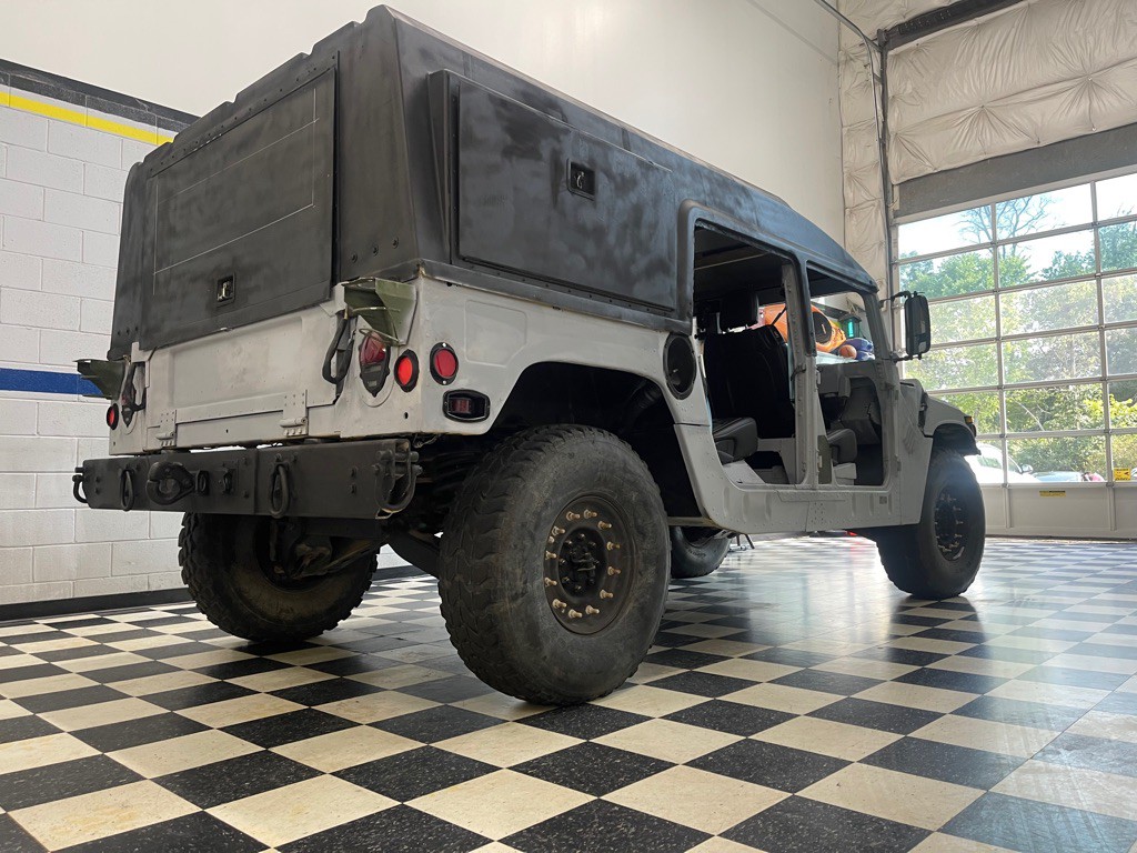 2006 AM General Humvee Image 11