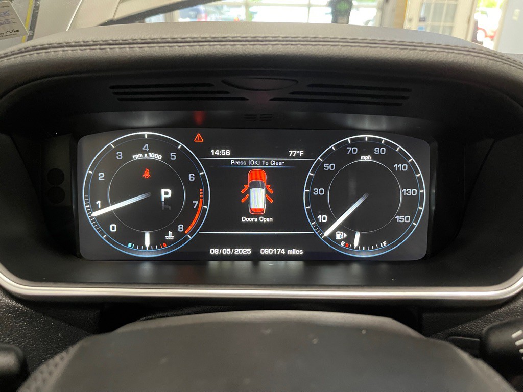 2016 Land Rover Range Rover Image 29