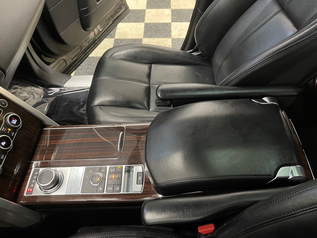 2016 Land Rover Range Rover Image 34