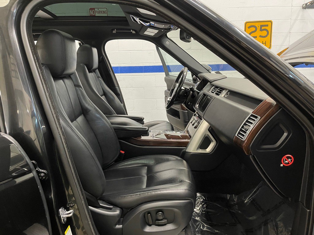 2016 Land Rover Range Rover Image 39