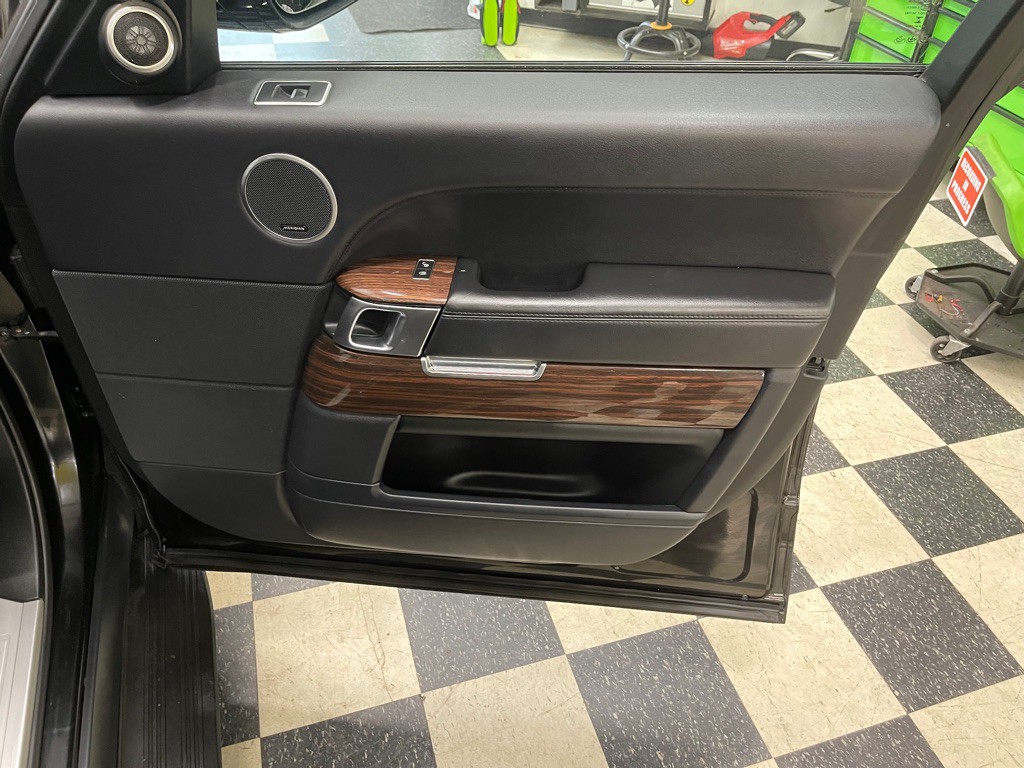 2016 Land Rover Range Rover Image 44