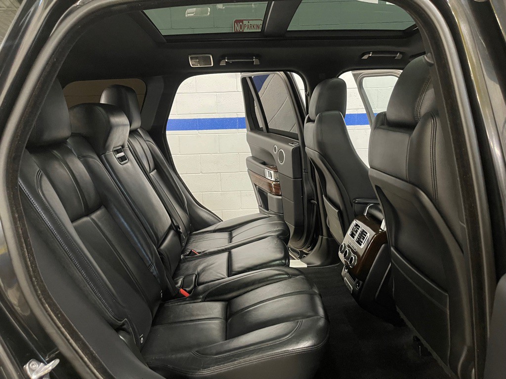 2016 Land Rover Range Rover Image 47