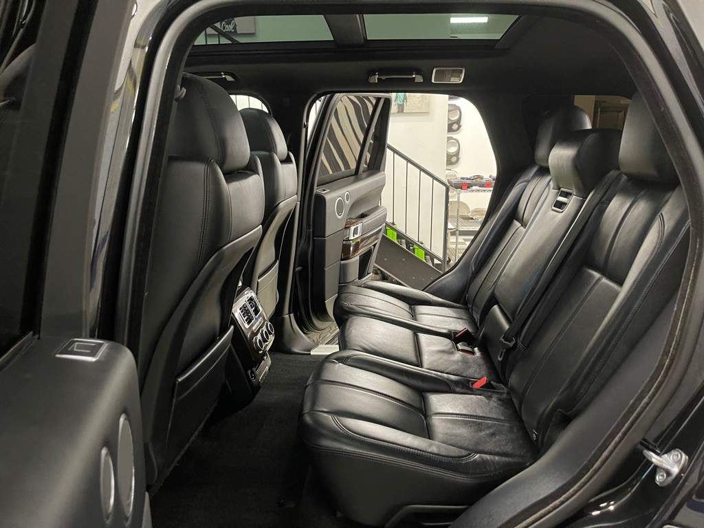 2016 Land Rover Range Rover Image 50