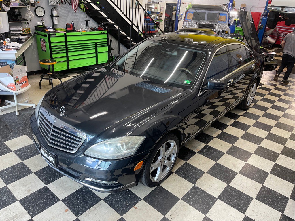 2013 Mercedes-Benz S-Class Image 3