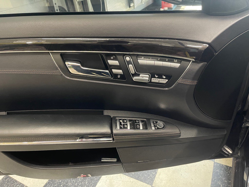 2013 Mercedes-Benz S-Class Image 21