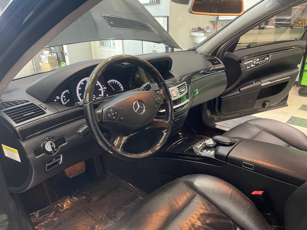 2013 Mercedes-Benz S-Class Image 23