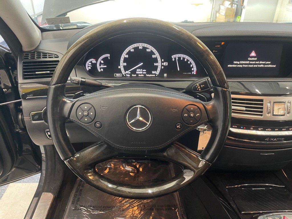2013 Mercedes-Benz S-Class Image 26